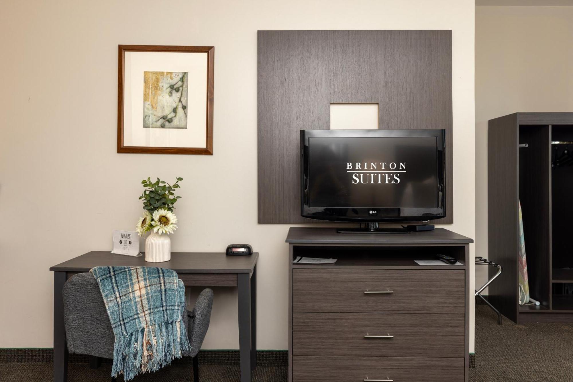 Brinton Suites Уест Честър Екстериор снимка