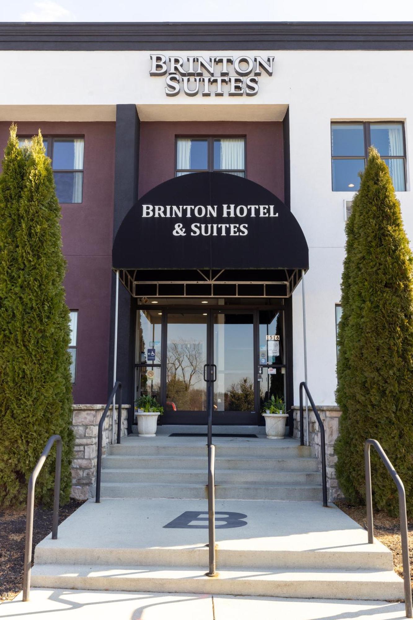Brinton Suites Уест Честър Екстериор снимка