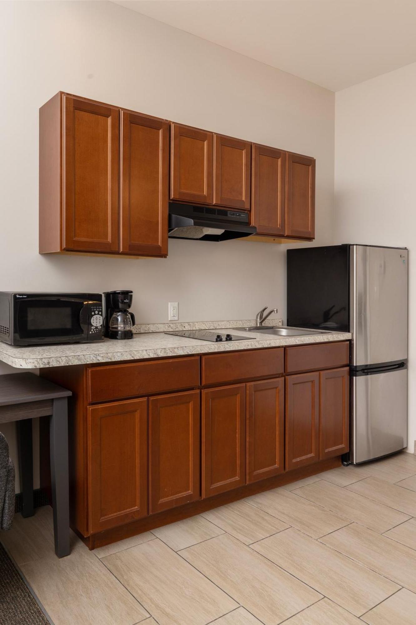 Brinton Suites Уест Честър Екстериор снимка